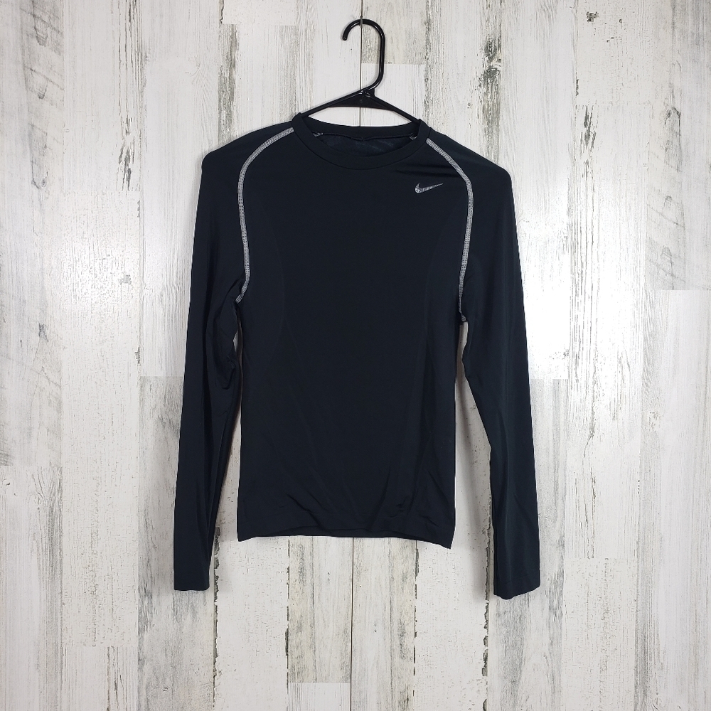 boys nike long sleeve shirt size large